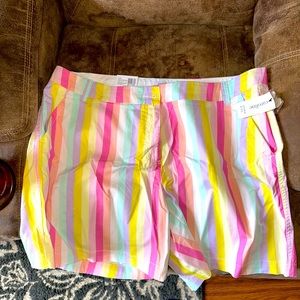 Crown and Ivy 7” Inseam Shorts